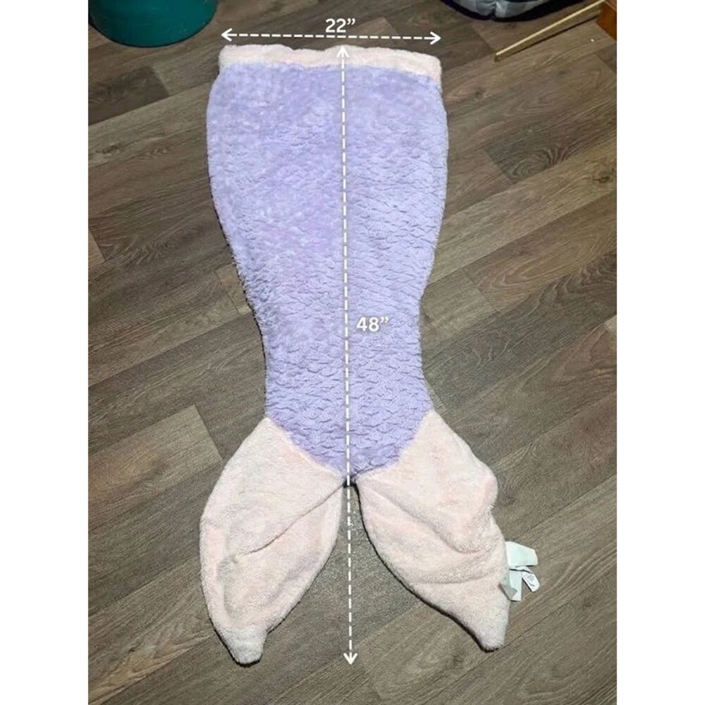 Plush Lavender & Pink Mermaid Tail Blanket - Picture 3 of 3